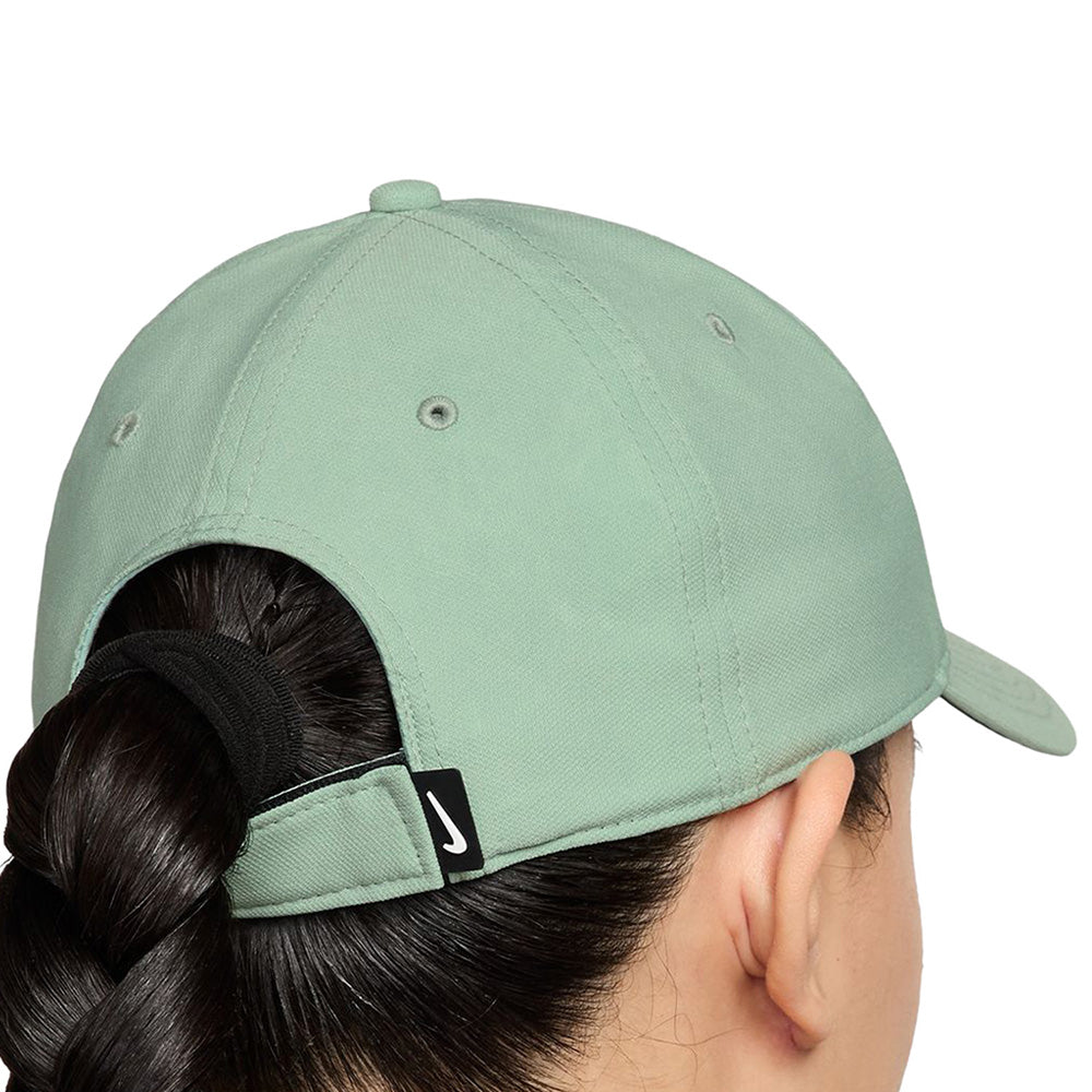 Dri-Fit Club Structured Swoosh Cap