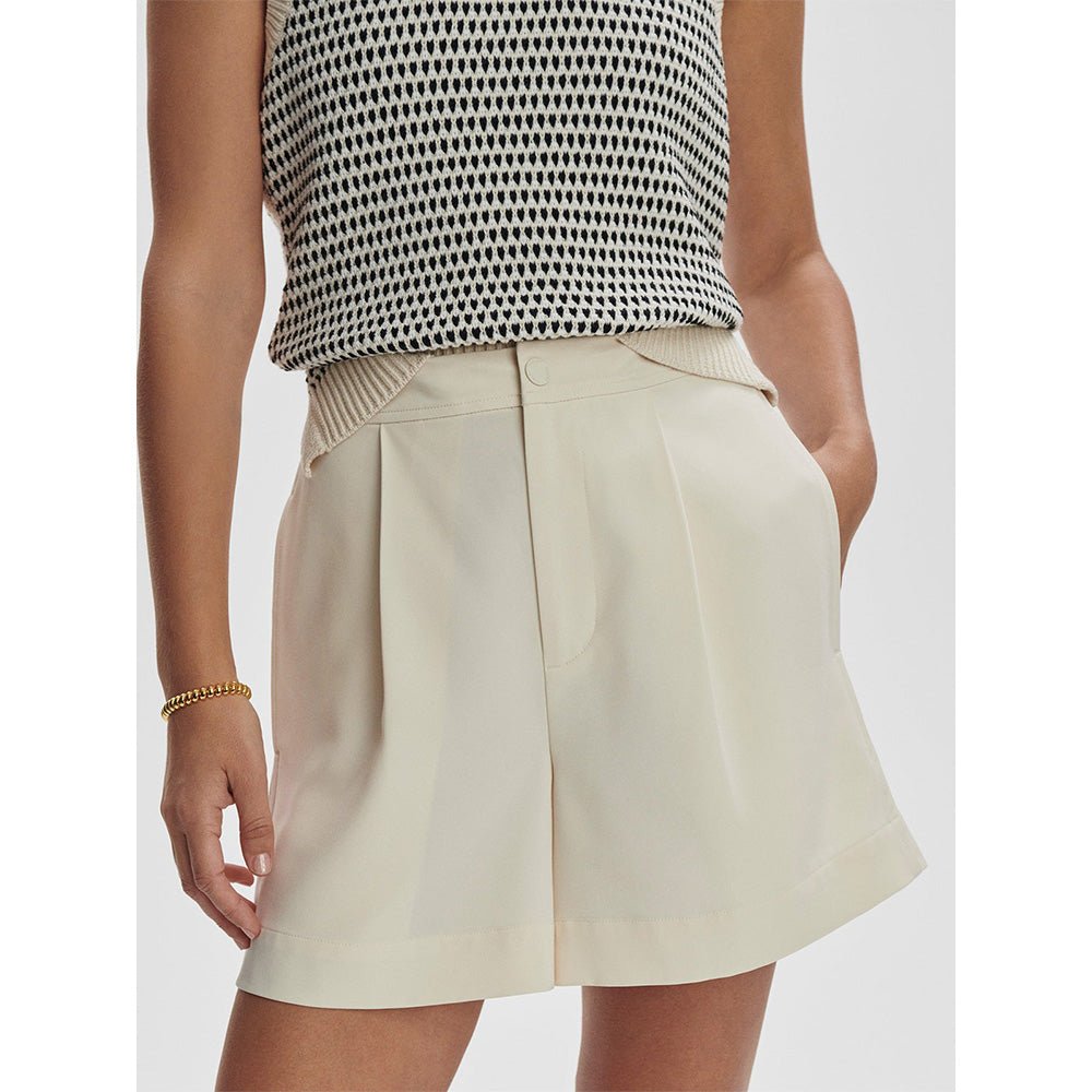 Women's Mariya Easy Pleat 4.5" Shorts - Fairway Styles