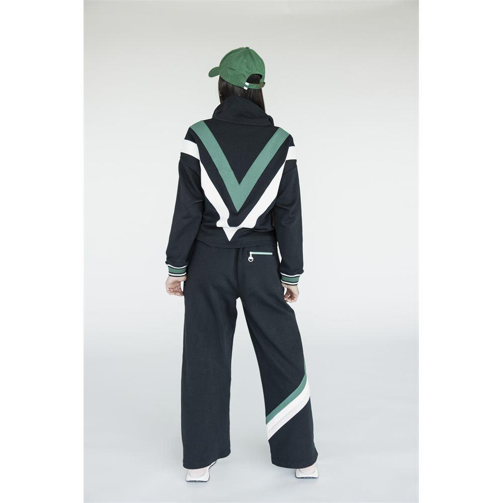 Women's Suie 1/4 Zip Sweatshirt