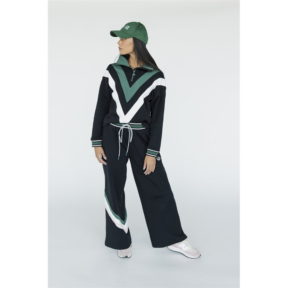 Women's Suie 1/4 Zip Sweatshirt