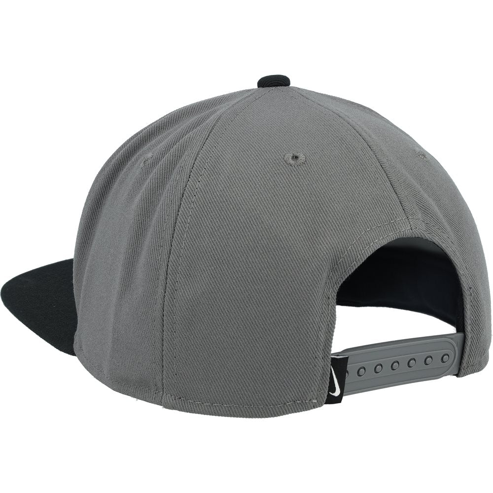Dri-FIT Pro Structured Flatbill Futura Snapback