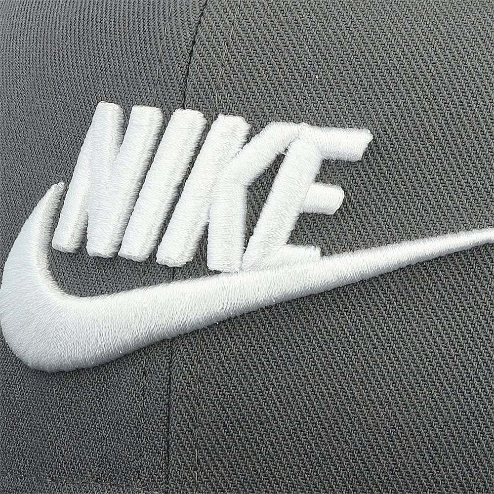 Dri-FIT Pro Structured Flatbill Futura Snapback