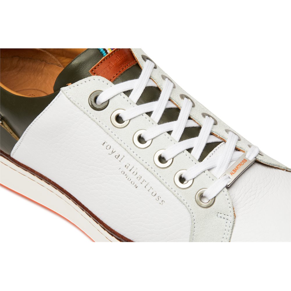 The Solstice Spikeless Golf Shoes