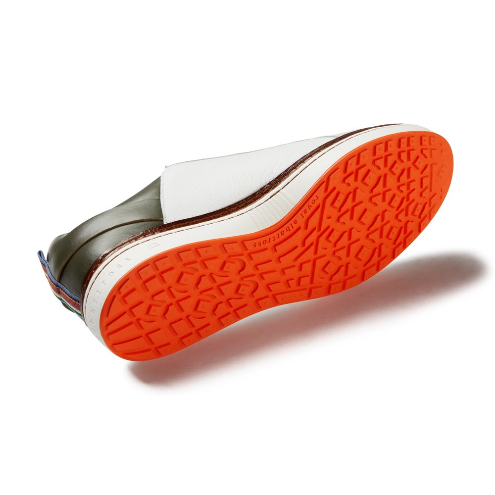 The Solstice Spikeless Golf Shoes