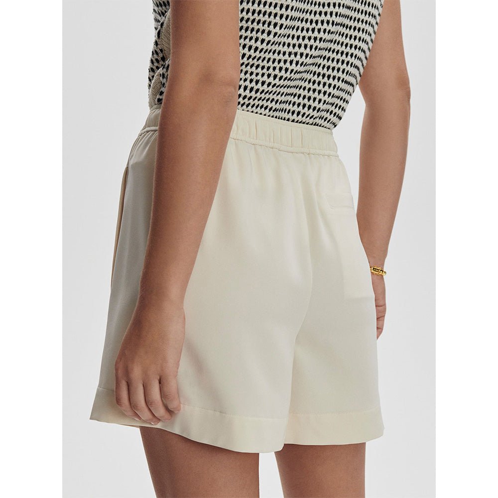 Women's Mariya Easy Pleat 4.5" Shorts - Fairway Styles