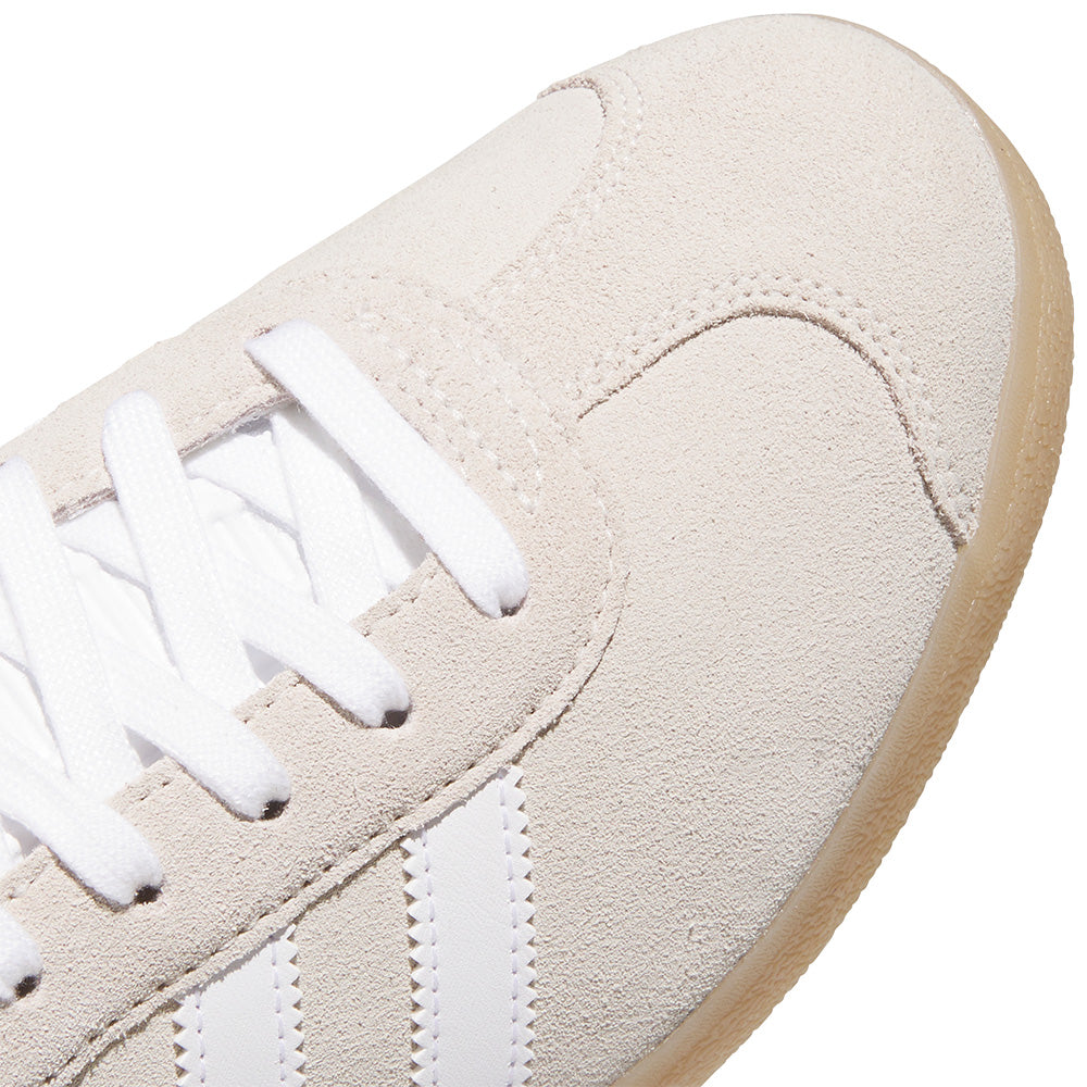 Gazelle Spikeless Golf Shoes
