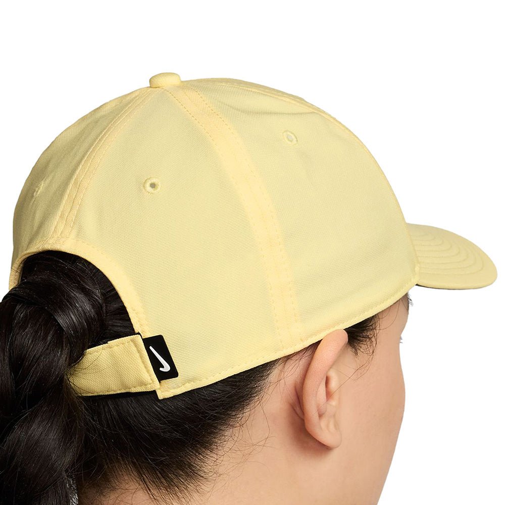 Dri - Fit Club Structured Swoosh Cap - Fairway Styles